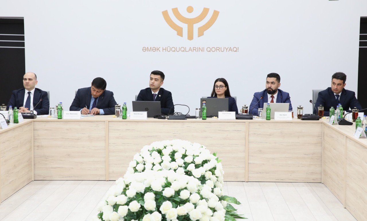 Deputatlar Azərbaycan Həmkarlar İttifaqları Konfederasiyasında olub - FOTOLAR